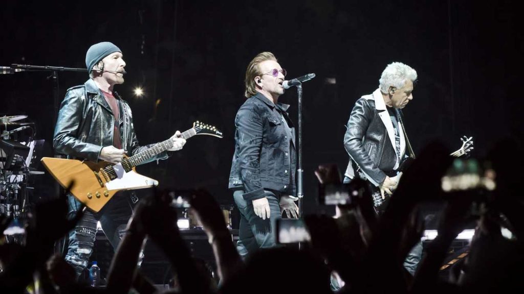 U2 sorprende con álbum inédito: "How to Re-Assemble an Atomic Bomb"