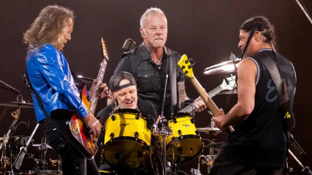 Metallica se roba el corazón de México con covers inesperados