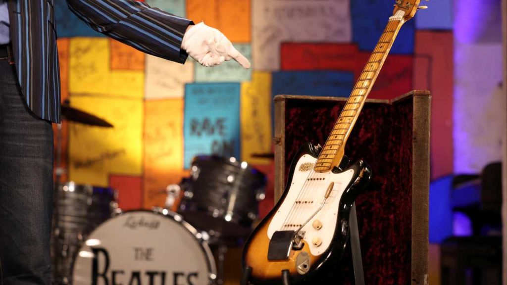 Reliquia de The Beatles podría romper récord millonario en subasta.