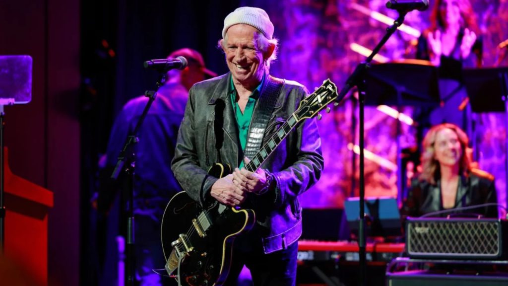 Keith Richards celebrar la carrera de James Burton, el mítico guitarrista de Elvis Presley.
