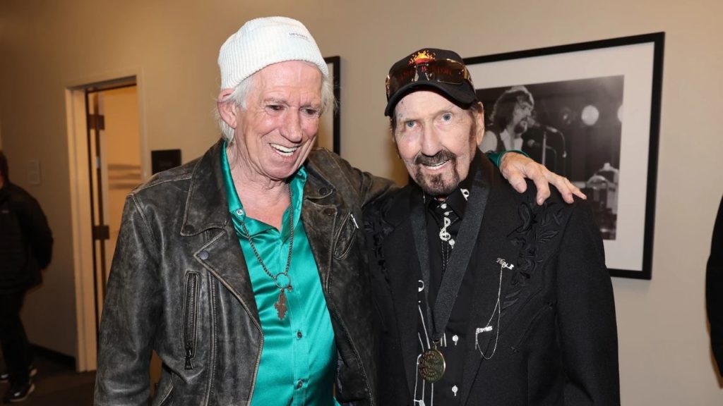 Keith Richards celebrar la carrera de James Burton, el mítico guitarrista de Elvis Presley.
