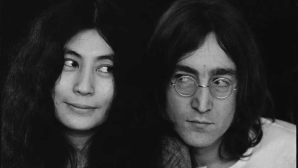 Un nuevo libro destapa detalles sobre la vida y decisiones de John Lennon, mientras Yoko Ono recuerda las advertencias que recibió.