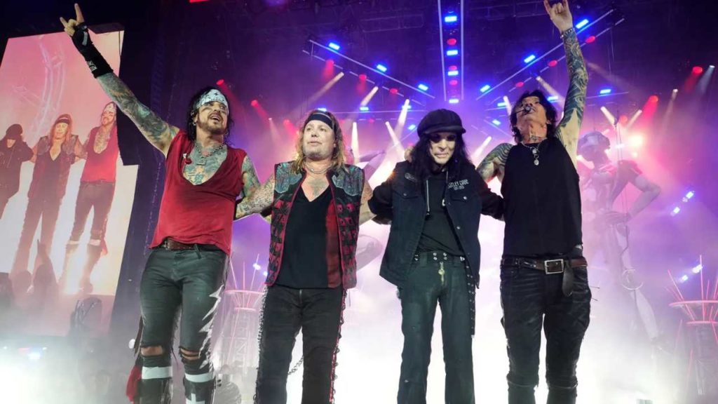 Nikki Sixx habla sobre cómo Mötley Crüe ha seguido adelante sin Mick Mars