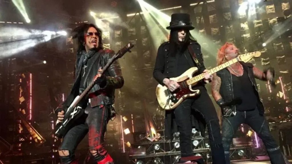 Nikki Sixx habla sobre cómo Mötley Crüe ha seguido adelante sin Mick Mars