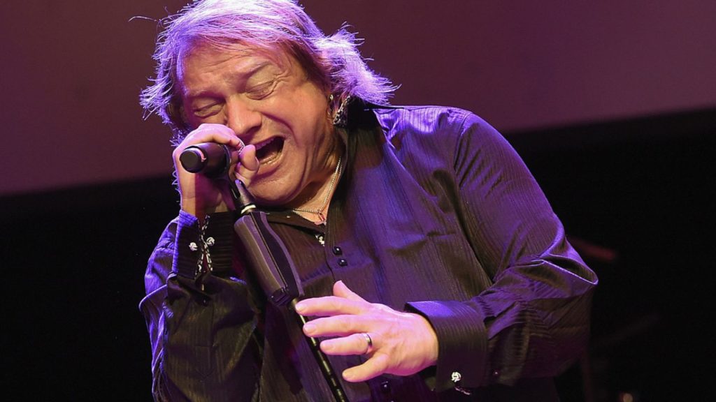 La leyenda del rock, Lou Gramm, líder de Foreigner, ha confirmado que colgará el micrófono en 2025