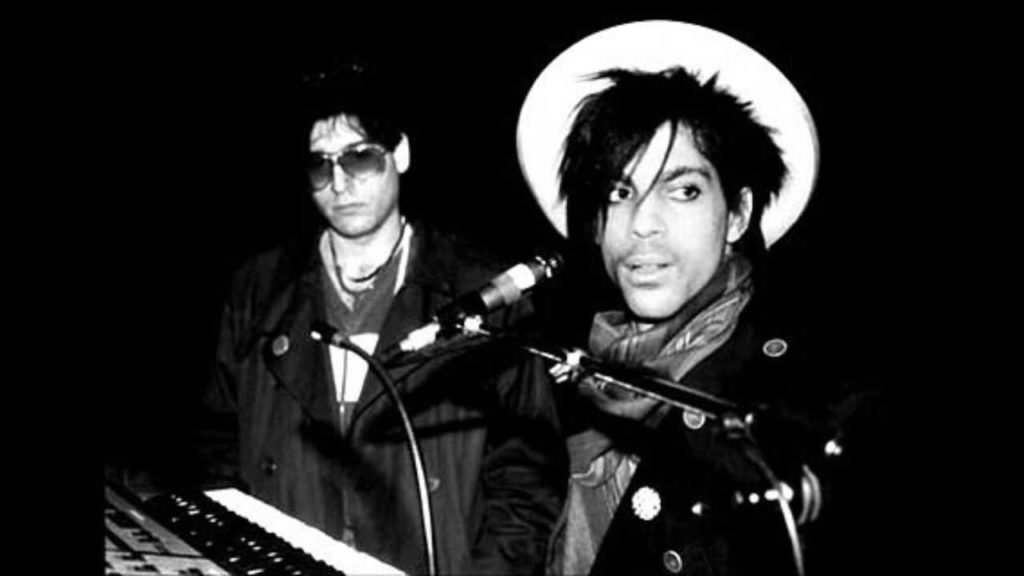 El ex tecladista de Prince pone a la venta un disco nunca antes escuchado, grabado junto a una banda legendaria.