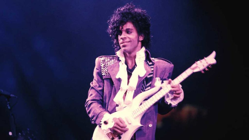 El ex tecladista de Prince pone a la venta un disco nunca antes escuchado, grabado junto a una banda legendaria.
