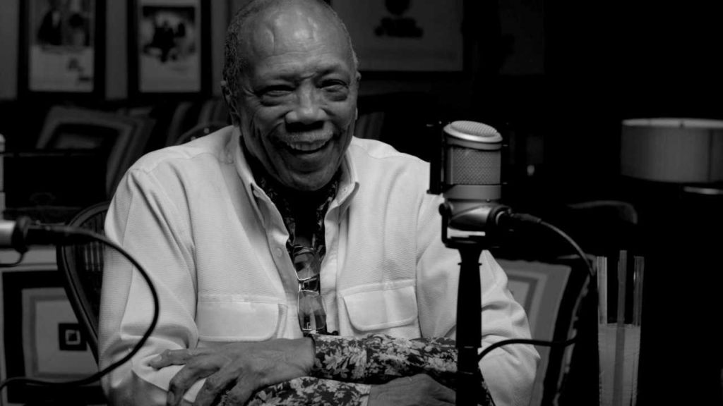 El legendario productor musical, Quincy Jones, nos deja un legado imborrable que ha definido la música popular durante décadas.