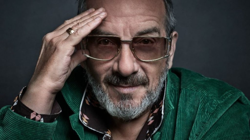 El legendario músico británico comparte su admiración por la habilidad de Bob Dylan y Taylor Swift para convertir experiencias personales en himnos universales.