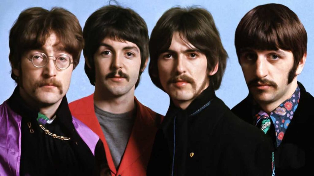 El excéntrico director de cine vuelve a generar polémica con sus polémicas declaraciones sobre The Beatles.