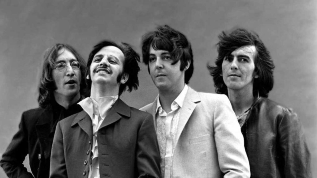 La canción de The Beatles donde todos menos Ringo se turnaron en la batería.