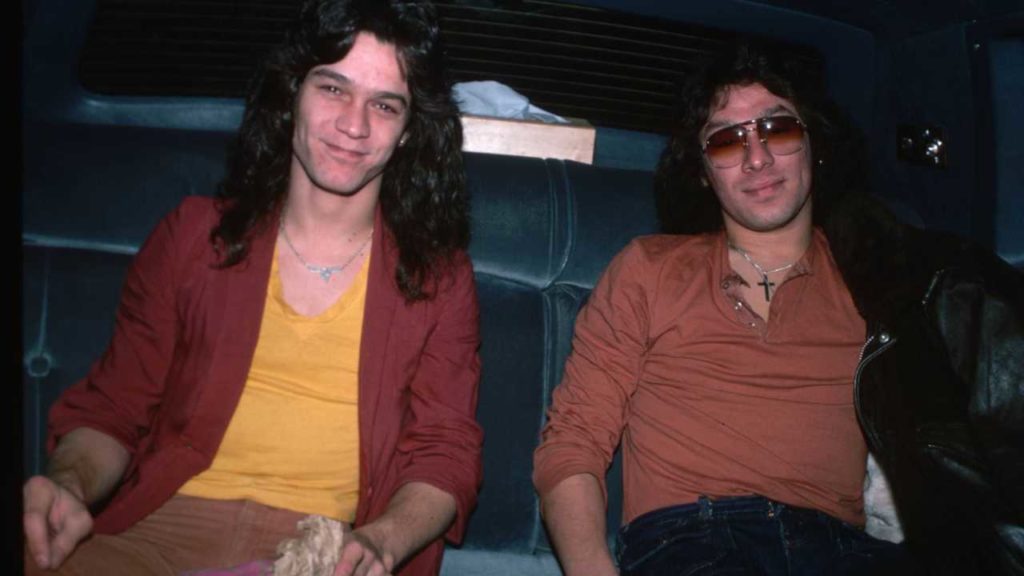 Alex Van Halen comparte detalles íntimos sobre la partida de su hermano, el legendario guitarrista Eddie Van Halen
