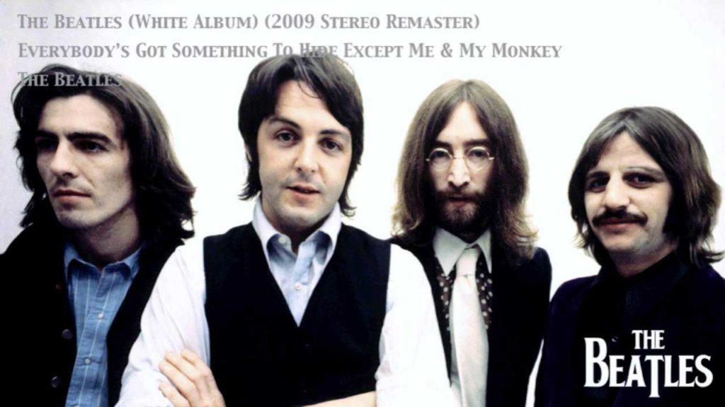 La famosa canción de The Beatles esconde más de lo que parece. Descubre las dos versiones de su significado según John Lennon y Paul McCartney.