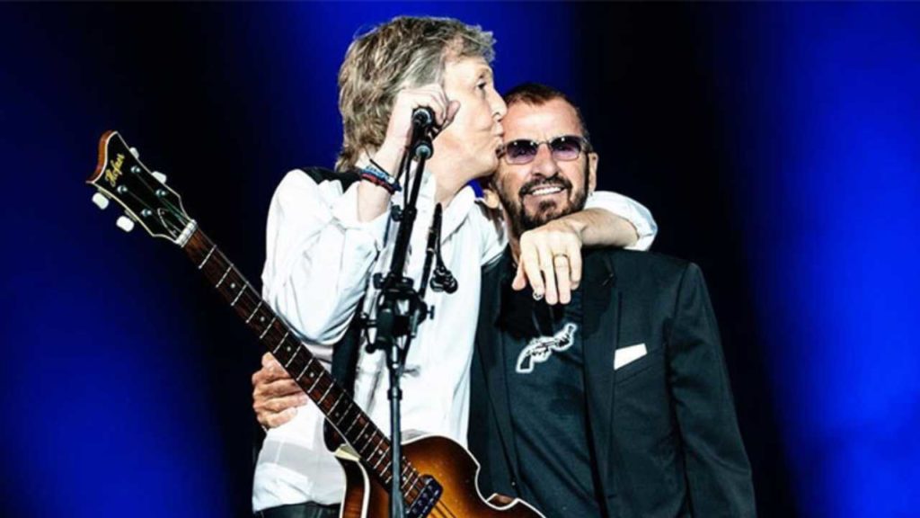 Paul McCartney cerró su gira mundial con emotivas sorpresas y la presencia de grandes figuras del rock.