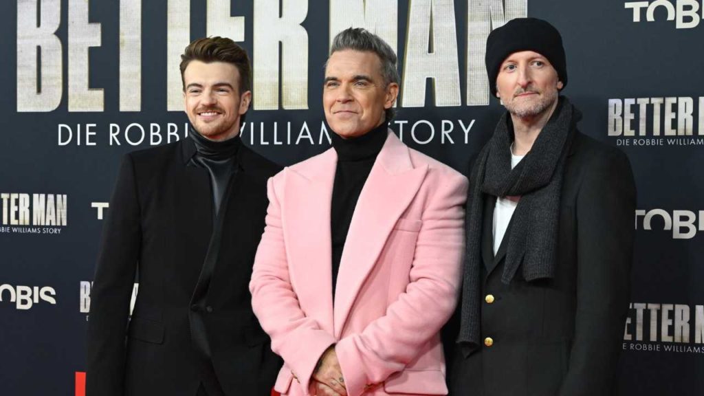 "Better Man" de Robbie Williams promete ser un viaje emocionante a través de la vida y carrera del cantante británico, desde sus inicios hasta su consolidación como una de las mayores estrellas de la música
