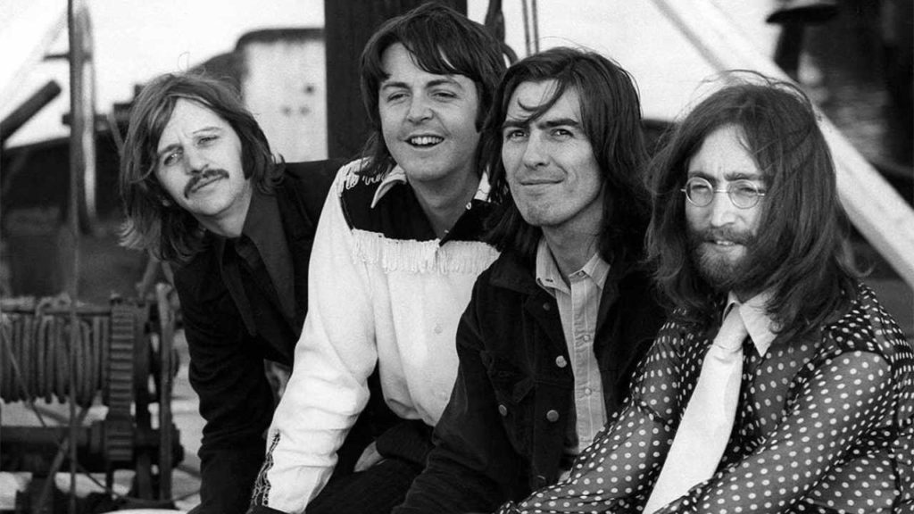 Paul McCartney de The Beatle reveló que "Nowhere Man" es, en realidad, una crítica de sí mismo escrita por John Lennon