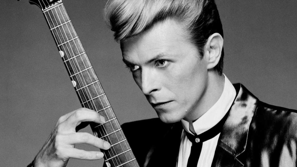 David Bowie lanzaba "Changes", un himno a la evolución y la identidad que sigue resonando hoy