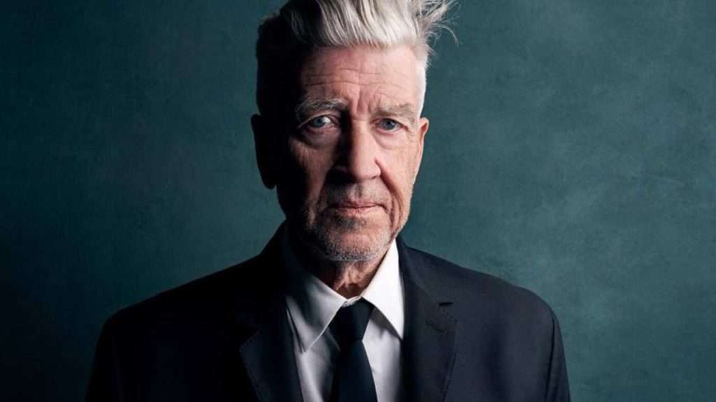 David Lynch nos revela su faceta musical con discos experimentales y colaboraciones únicas.