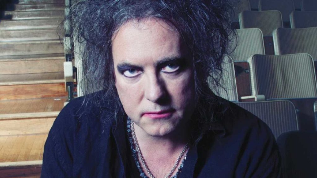 Robert Smith se suma a la creciente lista de celebridades que abandonan Twitter tras los cambios implementados por Elon Musk