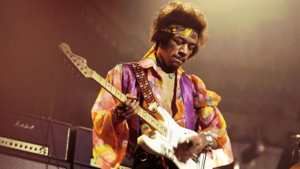 Descubre cómo un simple ukelele y una guitarra acústica de 5 dólares marcaron el inicio del camino de Jimi Hendrix hacia el estrellato