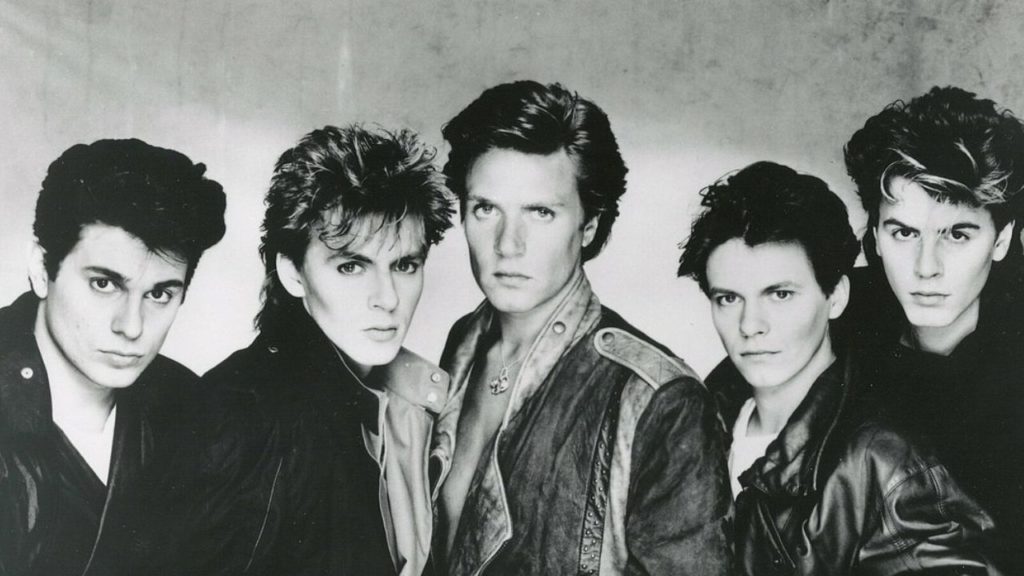 El bajista de Duran Duran expresa su preocupación por la disminución de bandas y el aumento de artistas solistas en la industria musical