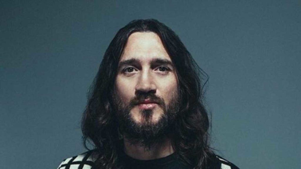 John Frusciante guitarrista de Red Hot Chili Peppers, reveló en una entrevista que en sus inicios no era fan de Nirvana