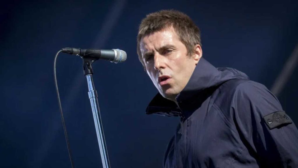 Liam Gallagher bromea sobre sus planes para la fortuna que ganará en la esperada reunión de Oasis