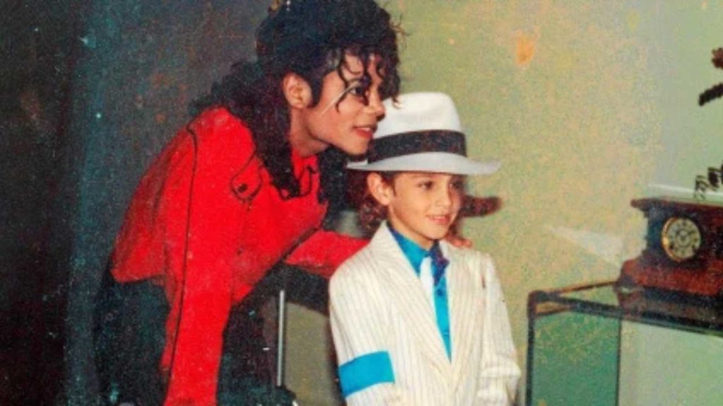 "Surviving Michael Jackson" explorará las consecuencias que enfrentaron Wade Robson y James Safechuck tras sus acusaciones contra el Rey del Pop