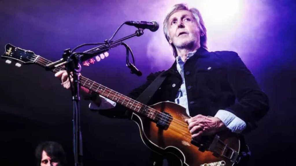 Paul McCartney se presenta en un pequeño club y enciende la ciudad que nunca duerme