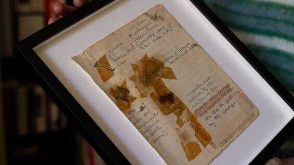 Un pedazo de pan que supuestamente perteneció a George Harrison se convirtió en un artículo de colección millonario, avivando el fanatismo por los Beatles.