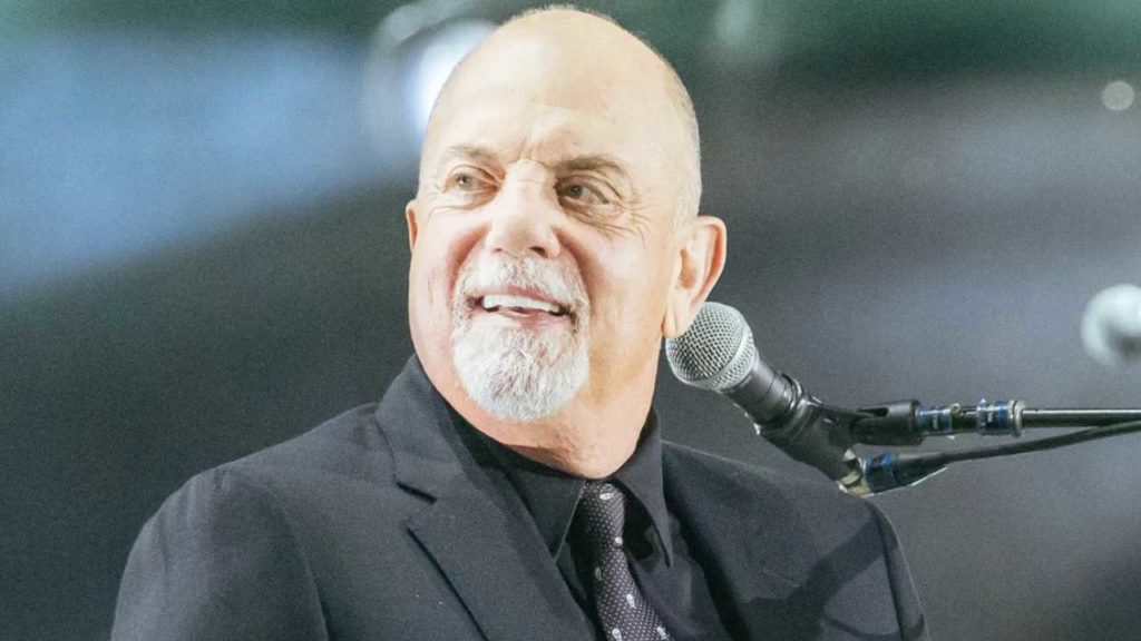 "Billy Joel: And So It Goes" explorará la vida y la música del "Piano Man" con imágenes inéditas y entrevistas íntimas