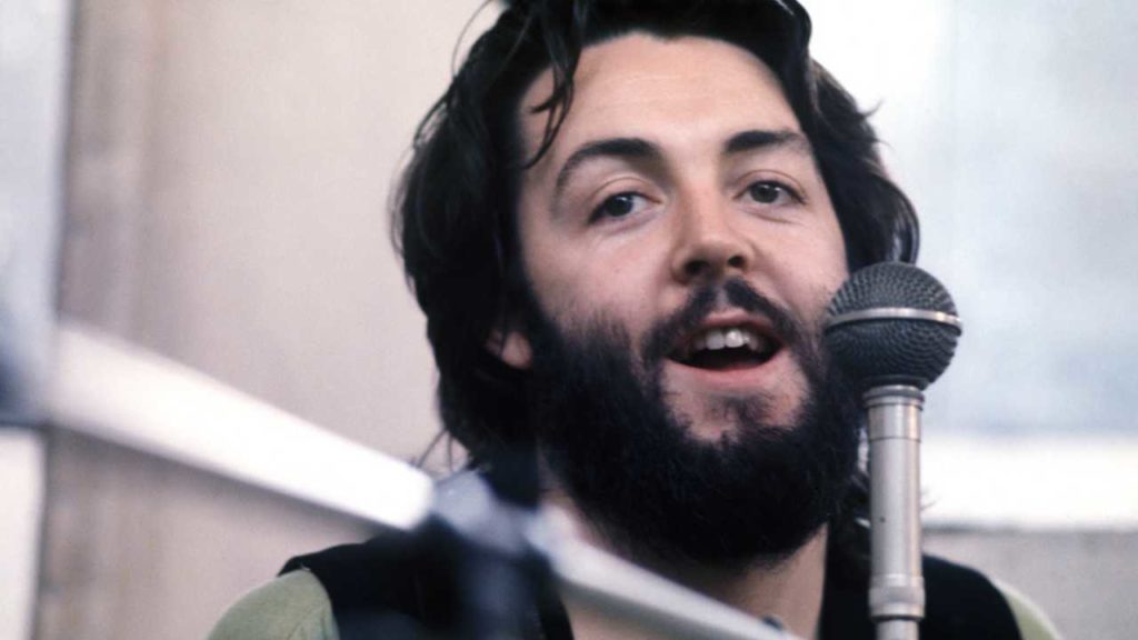 Paul McCartney revela su elección entre dos gigantes de la guitarra, destacando la genialidad de Jimi Hendrix sobre Eddie Van Halen