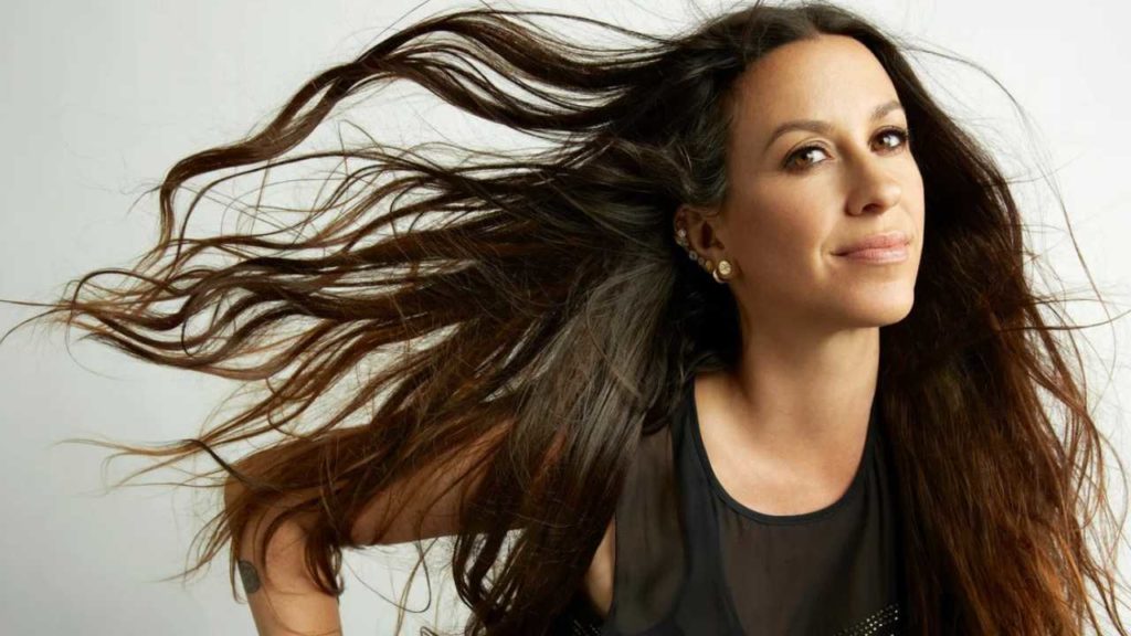 Alanis Morissette regresó a Chile tras 25 años, demostrando que su música sigue resonando