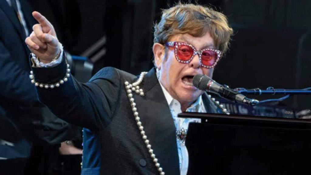 Elton John revela que, a pesar de estar "harto" de cantarla, "Your Song" es la canción de la que se siente más orgulloso