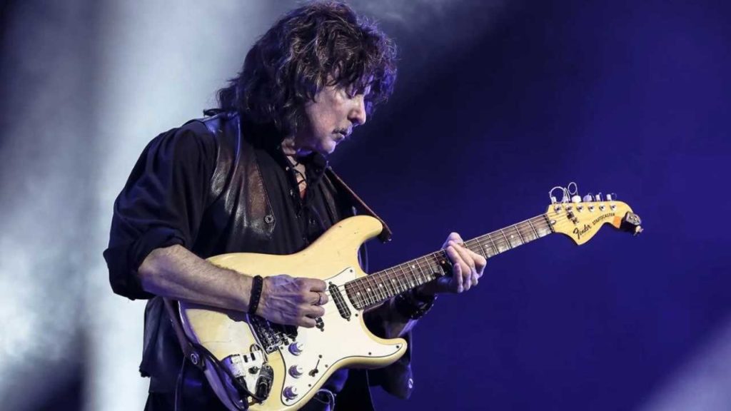 Ritchie Blackmore, enfrenta un problema en su carrera después de que se revelaran detalles sobre su salud