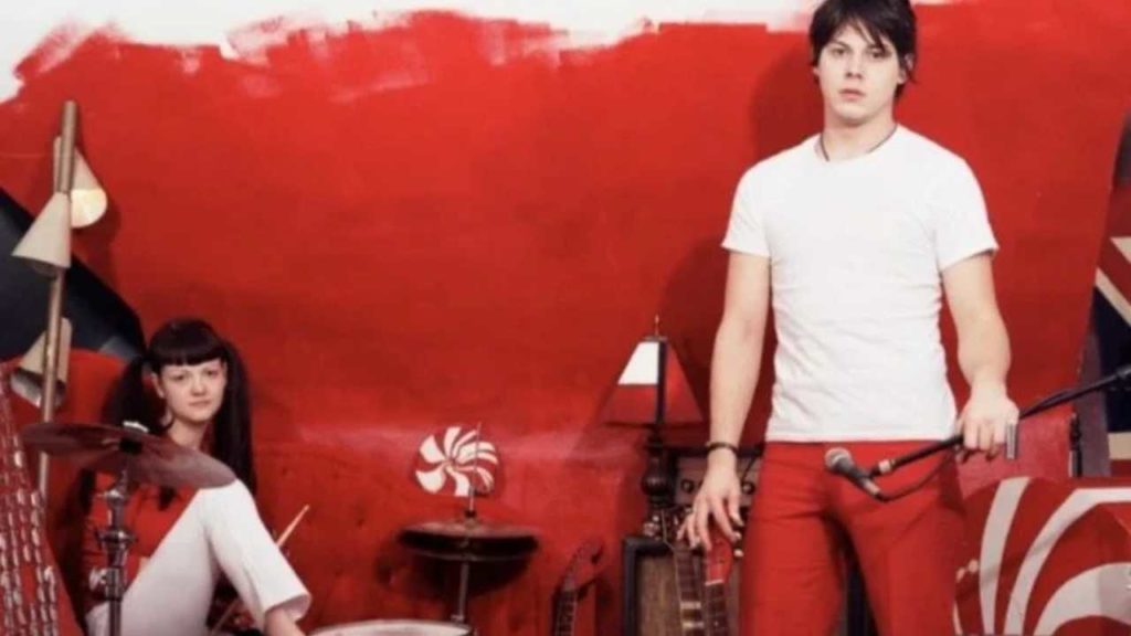 Recordamos el álbum que catapultó a The White Stripes al estrellato mundial y dejó un himno para la historia