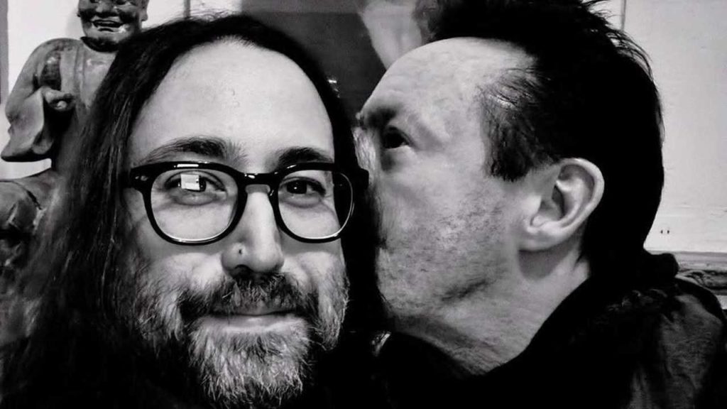 En un gesto de profunda hermandad y hartazgo ante las constantes comparaciones, Sean Ono Lennon, hijo del legendario John Lennon y Yoko Ono