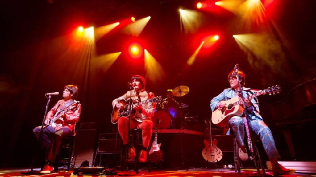 Liverpool Legends atrae a una multitudinaria audiencia, transportando a los presentes a la era dorada de The Beatles