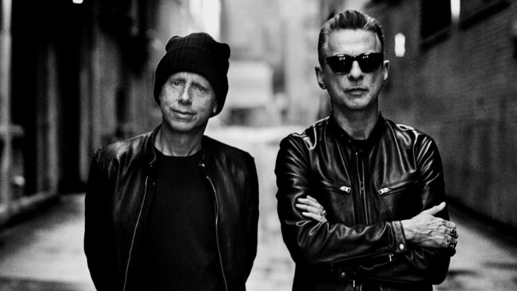 "Depeche Mode: M" fusiona la pasión de casi 200,000 fans en la Ciudad de México