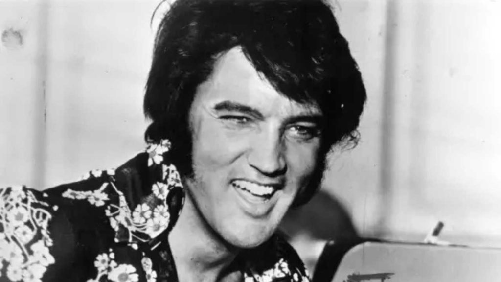 Elvis Presley y su legado eterno: rarezas inéditas, ensayos y versiones alternativas conforman esta edición histórica