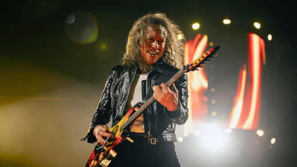 Kirk Hammett confiesa que su colección de guitarras lo abruma