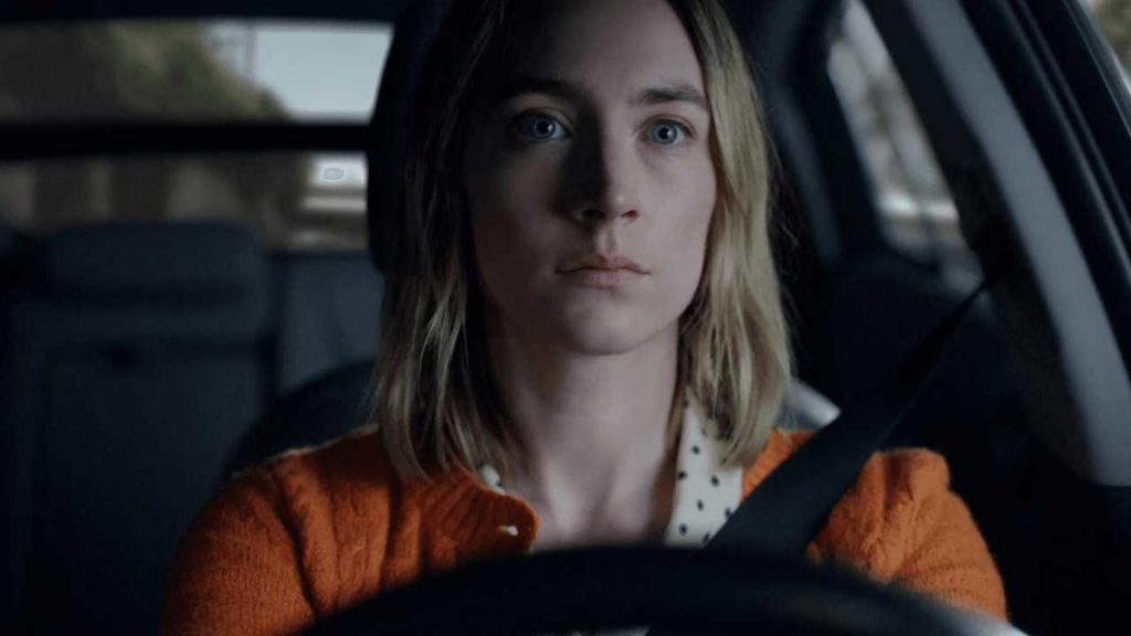 Un videoclip de "Psycho Killer" que evita lo obvio y amplía el significado de la canción