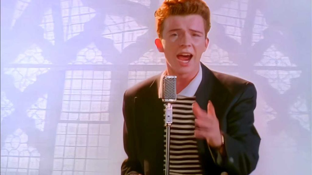 Rick Astley y el fenómeno del “rickroll” que lo mantuvo vigente