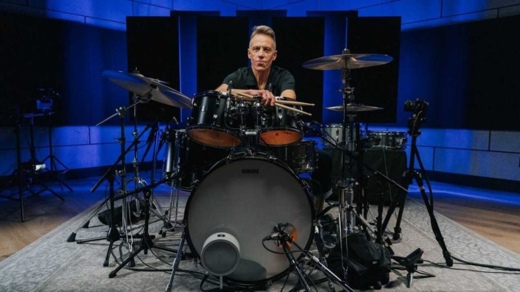 Pearl Jam cierra una era y revive su accidentado historial de bateristas
