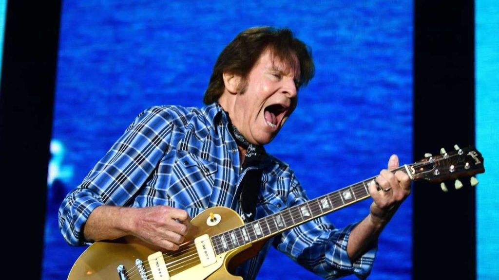 El renacer creativo de John Fogerty junto a sus hijos