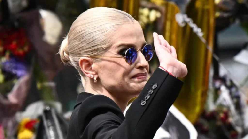 Kelly Osbourne agradece el apoyo tras la partida de Ozzy