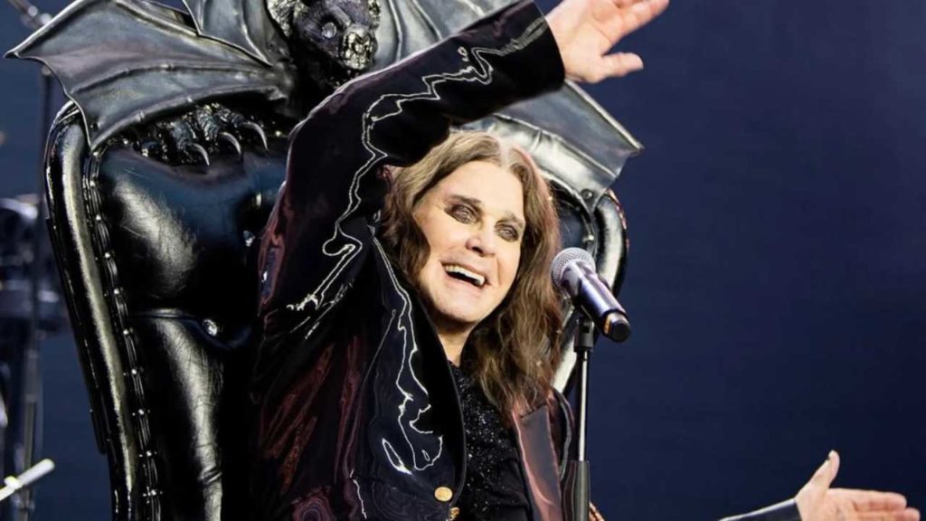 Miles despiden a Ozzy Osbourne en Birmingham