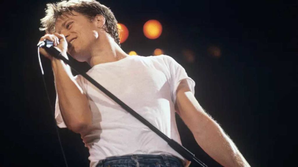 El rol crucial de Keith Scott y la “salvación” de Bryan Adams