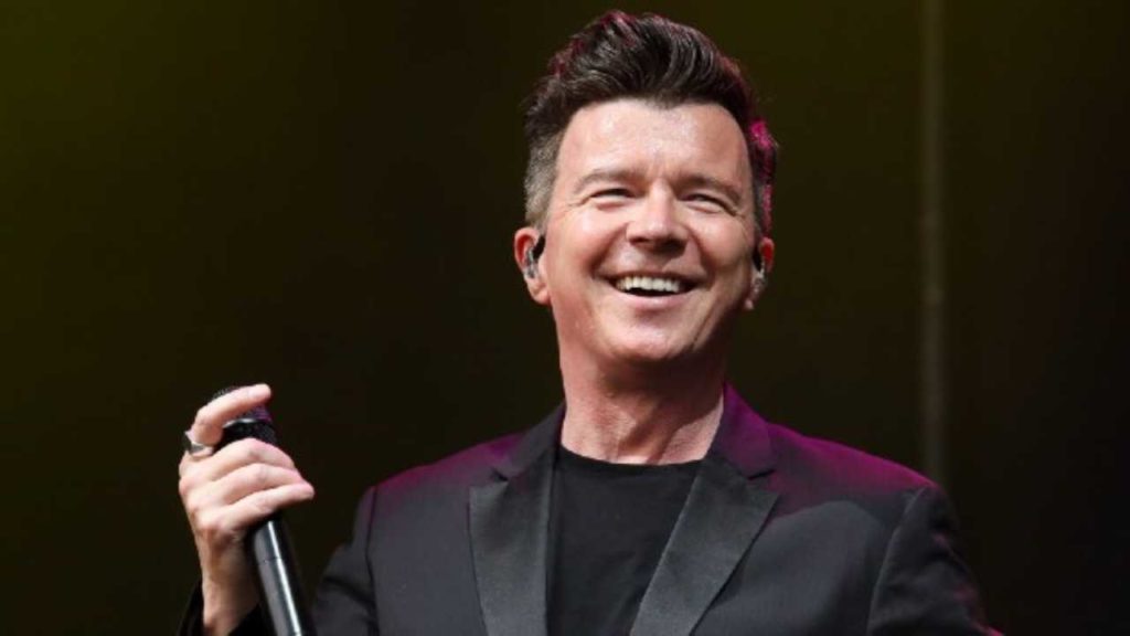 Rick Astley y la reconexión con su esencia tras alejarse del escenario
