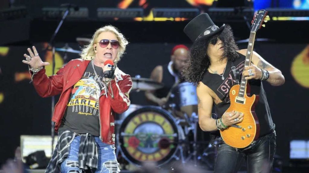 Subtítulo: Slash insiste: “está llegando”